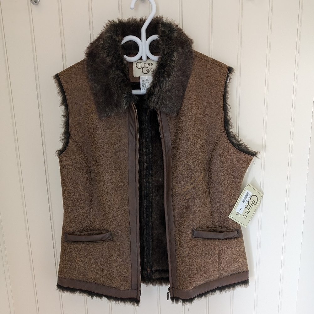 Cripple Creek faux fur vest - Picture 2 of 7